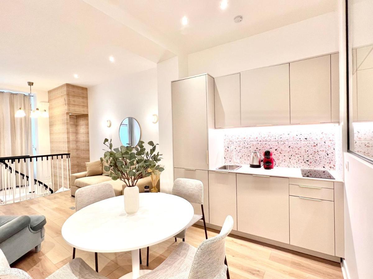 Sauna Et Bain Remous Dans Un Luxe - 4p Appartement Parijs