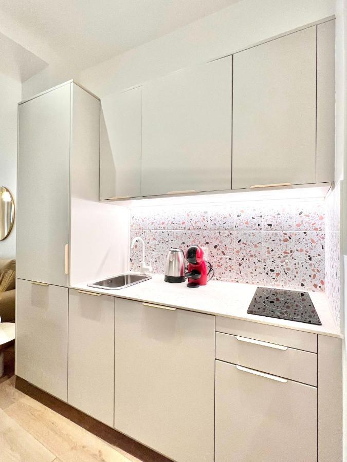 Sauna Et Bain Remous Dans Un Luxe - 4p Paris