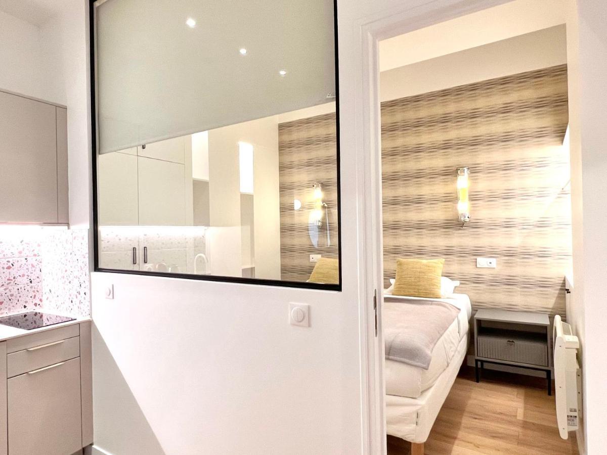 Sauna Et Bain Remous Dans Un Luxe - 4p *