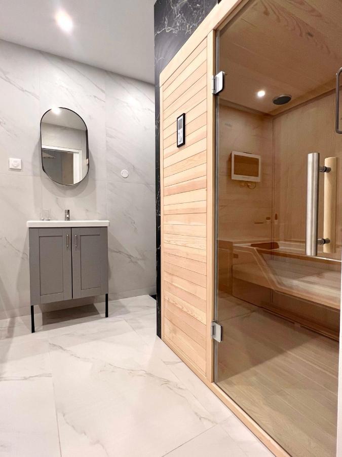 Appartement Sauna Et Bain Remous Dans Un Luxe - 4p